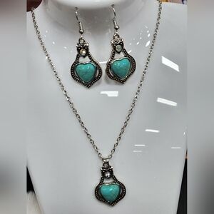 NECKLACE & EARRINGS SET, NWOT